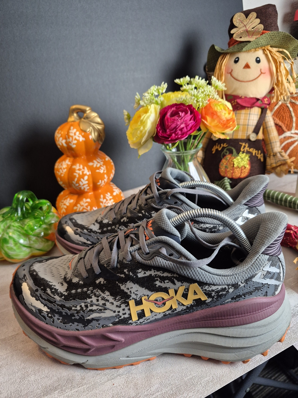 Hoka Mens Stinston 6! Gray and Mauve Trail Running Shoes.Size 11D